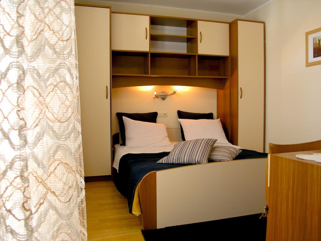 House Rozi Hotell Palit Rum bild