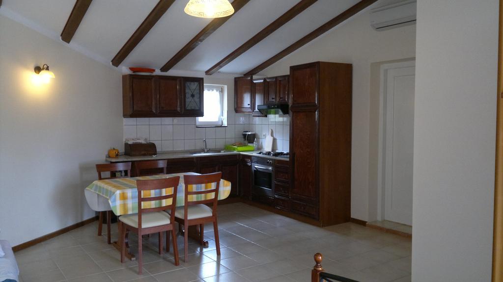 House Rozi Hotell Palit Rum bild