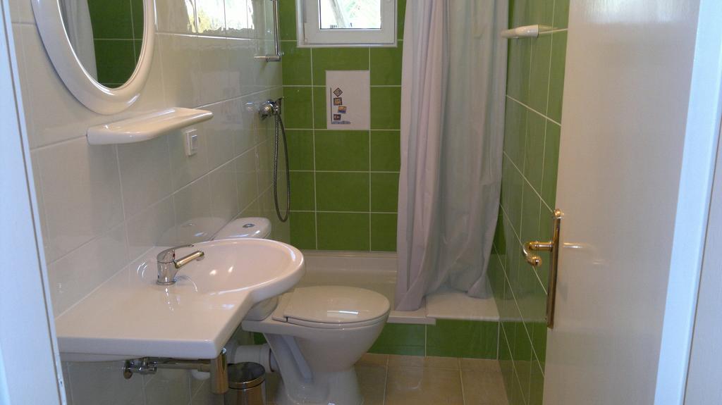 House Rozi Hotell Palit Rum bild